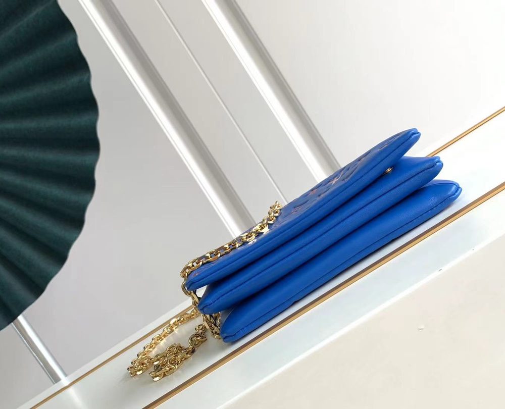 1:1 Replica Louis Vuitton Coussin PM Pochette Shoulder Bag Blue Red M80743 Luxury Bag For Women -  20cm