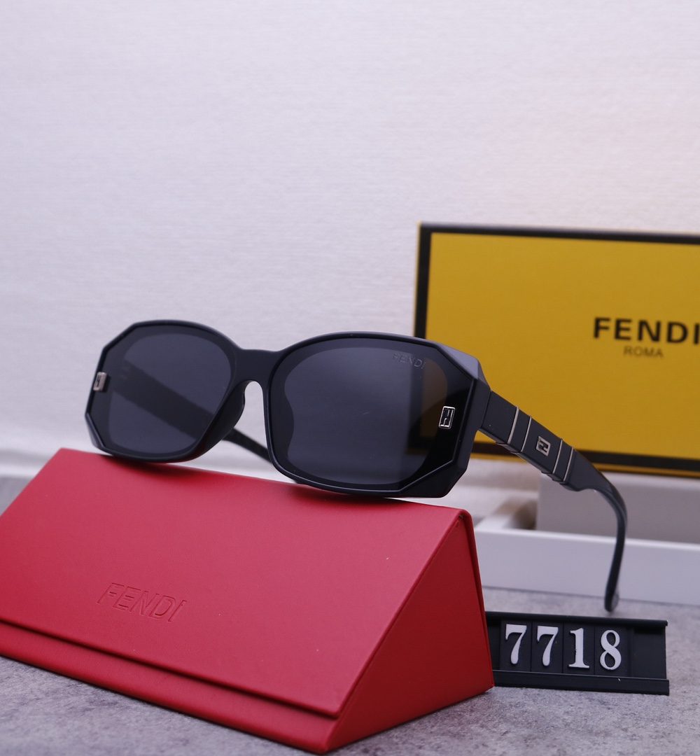 Fendi Baguette Sunglasses