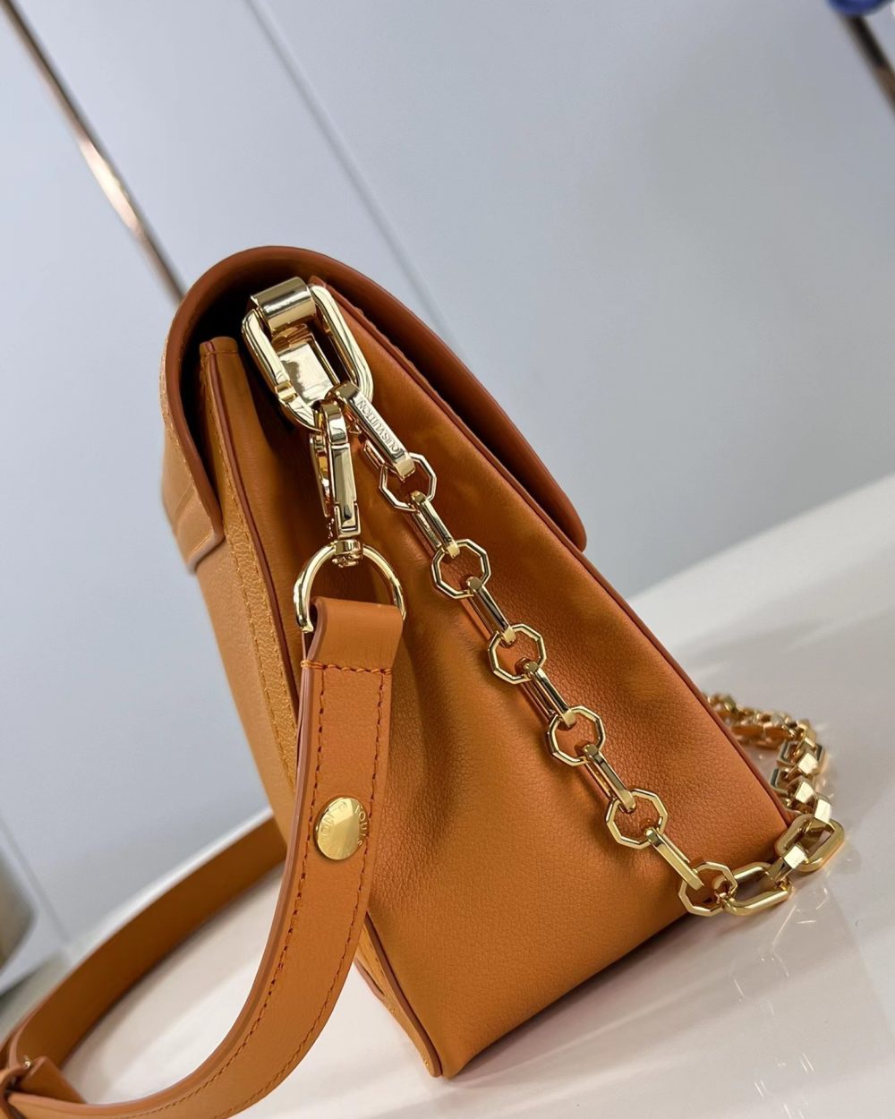 1:1 Replica Louis Vuitton LV Dauphine Soft MM H27 Luxury Bag For Women M25048 - 24cm