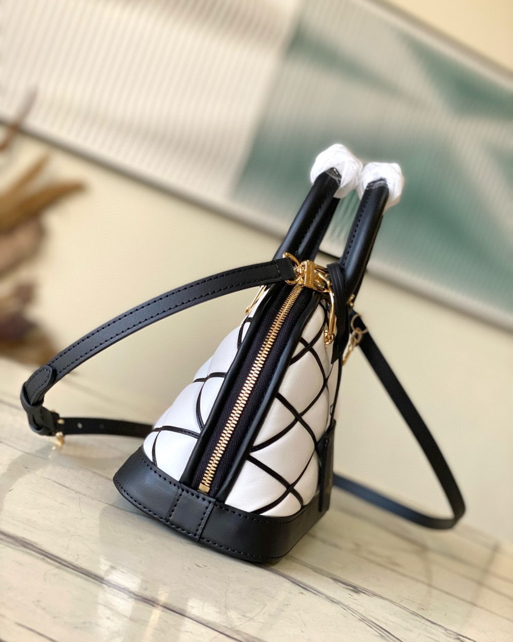 1:1 Replica Louis Vuitton LV Alma BB Malletage Luxury Bag For Women M23666 - 23.5cm