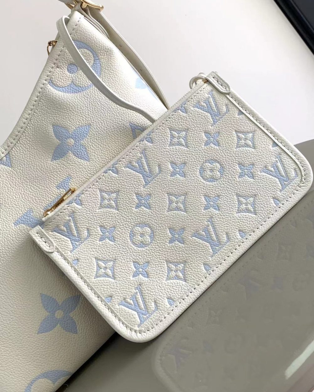 [REP 1:1] Louis Vuitton Carryall PM Monogram empreinte Unique Bag For Women M46288 M46203 B - 29cm