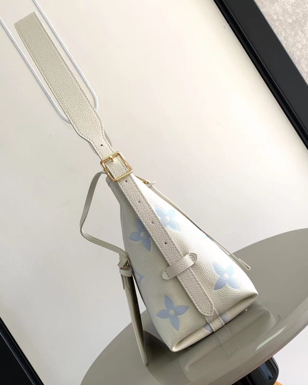 [REP 1:1] Louis Vuitton Carryall PM Monogram empreinte Unique Bag For Women M46288 M46203 B - 29cm