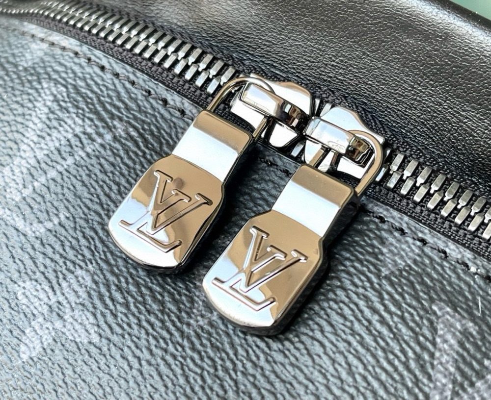 [REP 1:1] Louis Vuitton Discovery Bumbag PM Monogram Eclipse Unique Bag For Unisex M44336 - 47cm