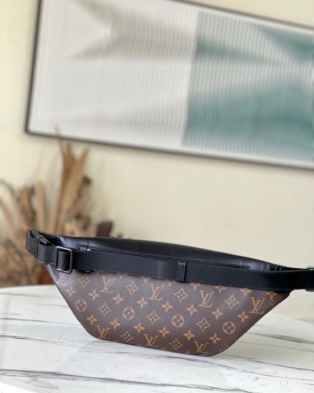 [REP 1:1] Louis Vuitton Discovery Bumbag PM Monogram Eclipse Brown Unique Bag For Unisex M44336 - 47cm