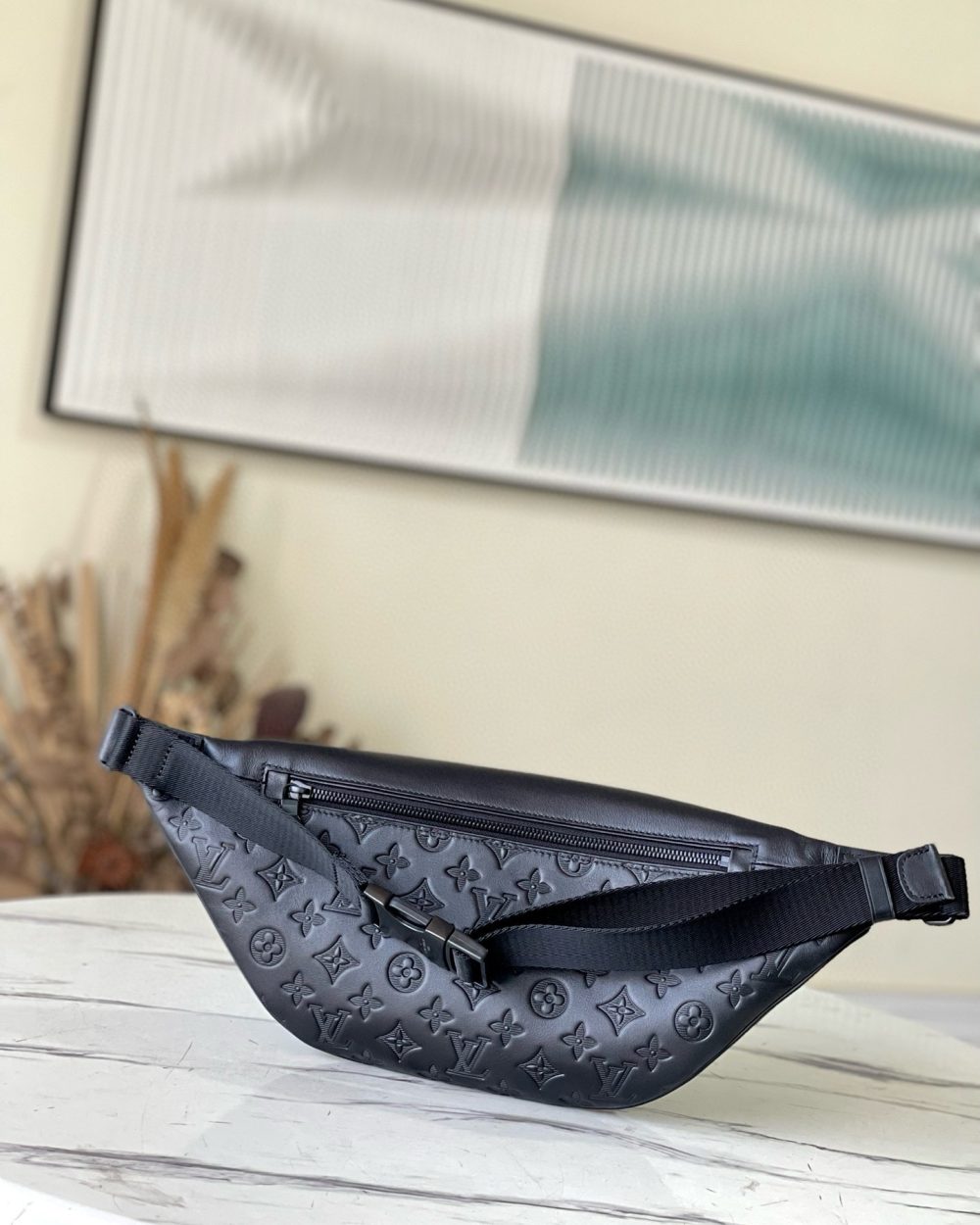 [REP 1:1] Louis Vuitton Discovery Bumbag Monogram Shadow Waist Body Black bag Unique Bag For Unisex M44388 - 47cm