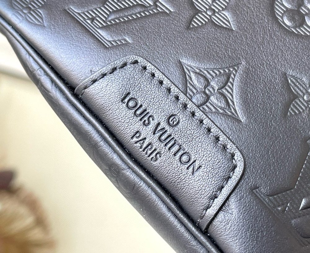 [REP 1:1] Louis Vuitton Discovery Bumbag Monogram Shadow Waist Body bag Unique Bag For Unisex M44388 - 47cm