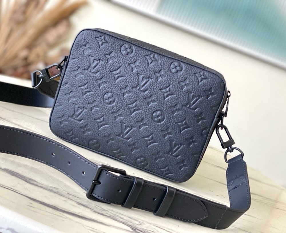 [REP 1:1] Louis Vuitton Steamer Messenger Black Taurilon Monogram Unique Bag For Women M57307 - 23.5cm