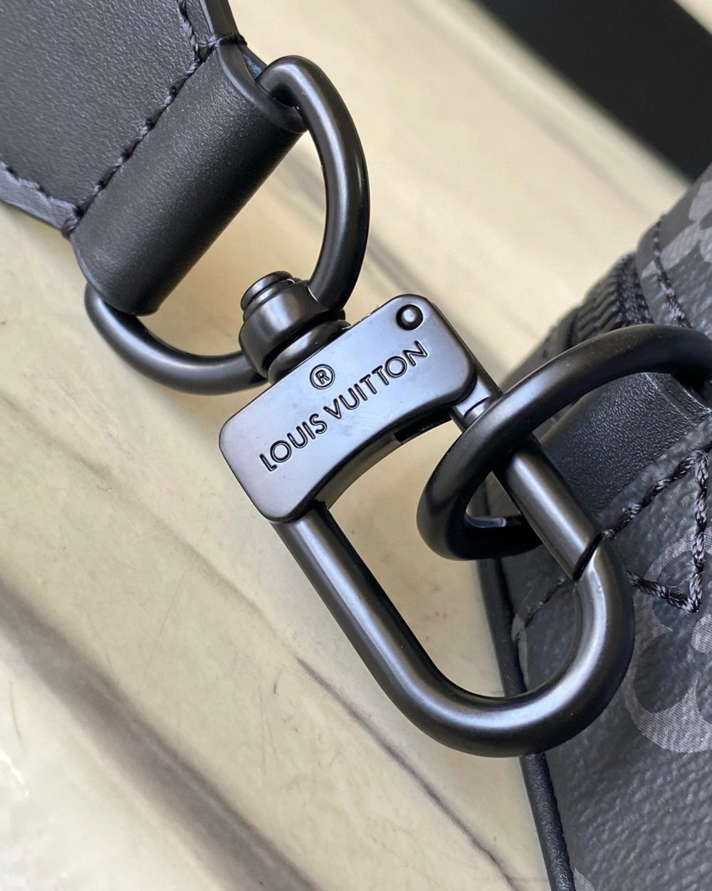 [REP 1:1] Louis Vuitton Steamer Messenger Monogram Eclipse Unique Bag For Women M46795 - 24cm