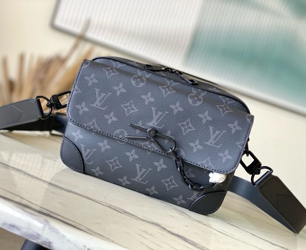 [REP 1:1] Louis Vuitton Steamer Messenger Monogram Eclipse Unique Bag For Women M46795 - 24cm