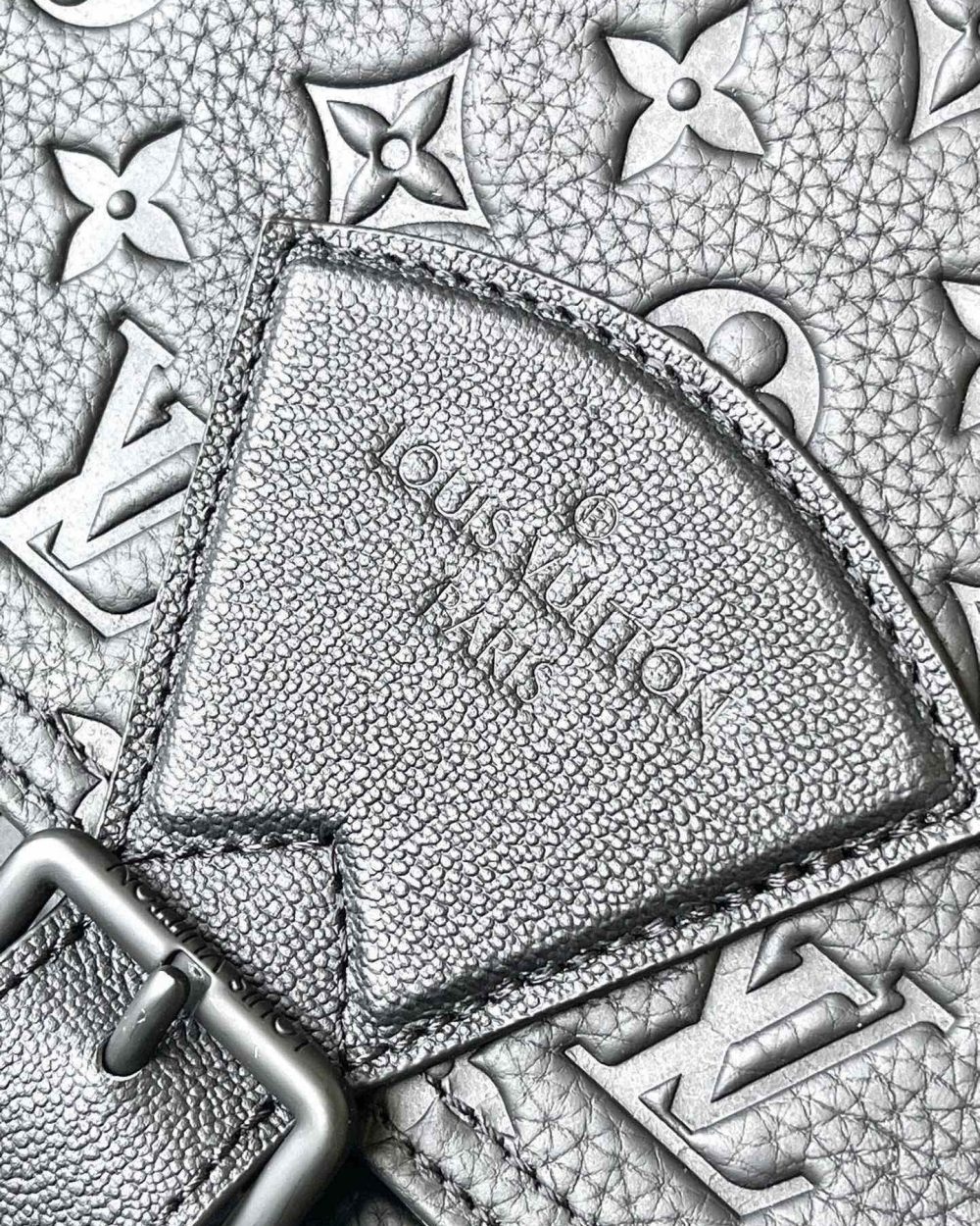 [REP 1:1] Louis Vuitton Monogram Eclipse Montsouris Messenger Shoulder Unique Bag For Women M46685 - 34cm