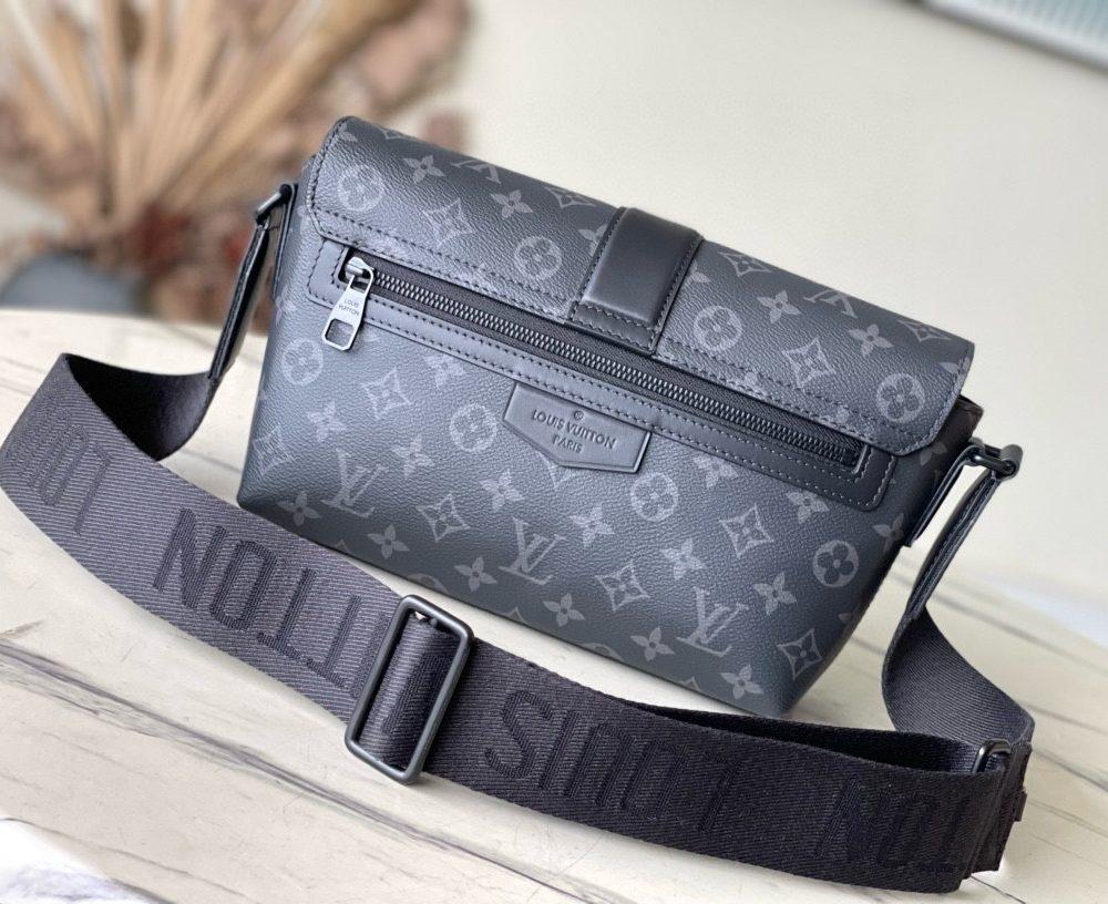 [REP 1:1] Louis Vuitton S Cape Messenger Monogram Eclipse Unique Bag For Women M46794 2 - 28cm