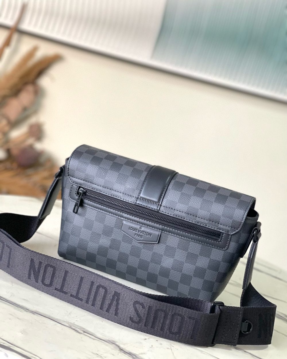 [REP 1:1] Louis Vuitton S Cape Messenger Monogram Eclipse Unique Bag For Women M46794 - 28cm