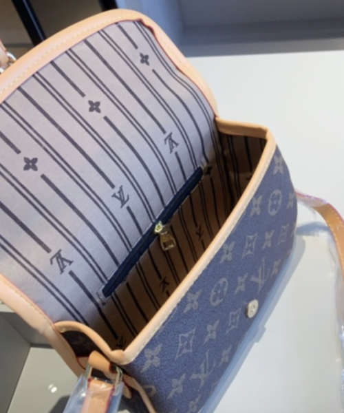 MN-LV030 - Louis Vuitton Mini Bag