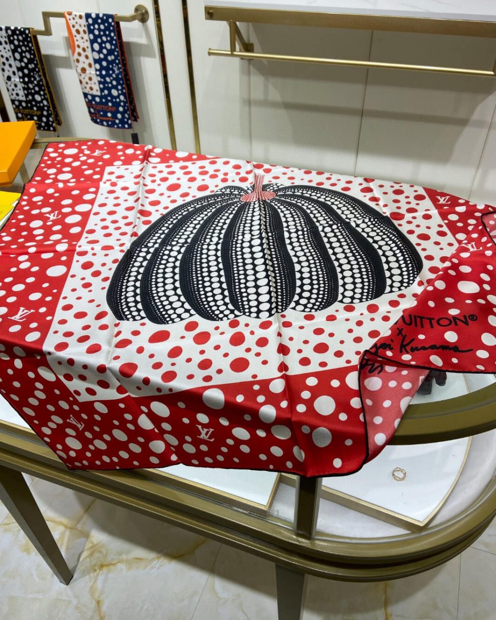 570795 Louis Vuitton Square 90 Silk Scarves