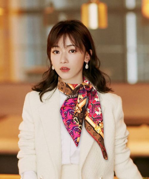 570771 Louis Vuitton Square 90 Silk Scarves