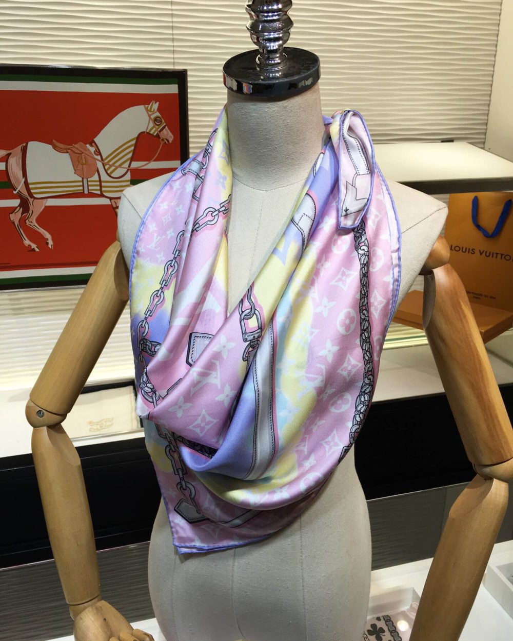570828 Louis Vuitton Square 90 Silk Scarves