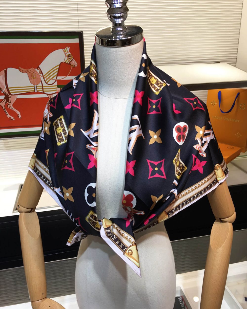 570821 Louis Vuitton Square 90 Silk Scarves