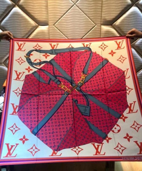 570759 Louis Vuitton Square 90 Silk Scarves