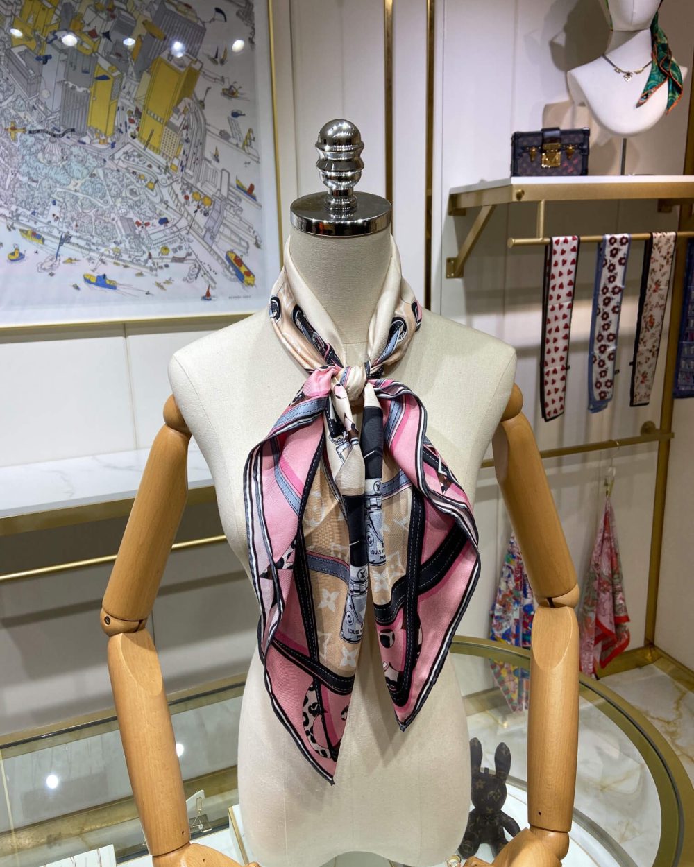 570735 Louis Vuitton Square 90 Silk Scarves