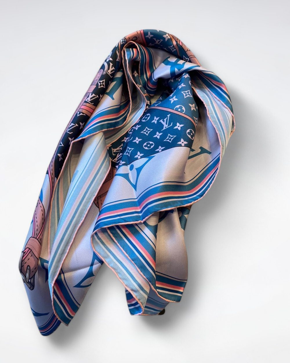 570758 Louis Vuitton Square 90 Silk Scarves