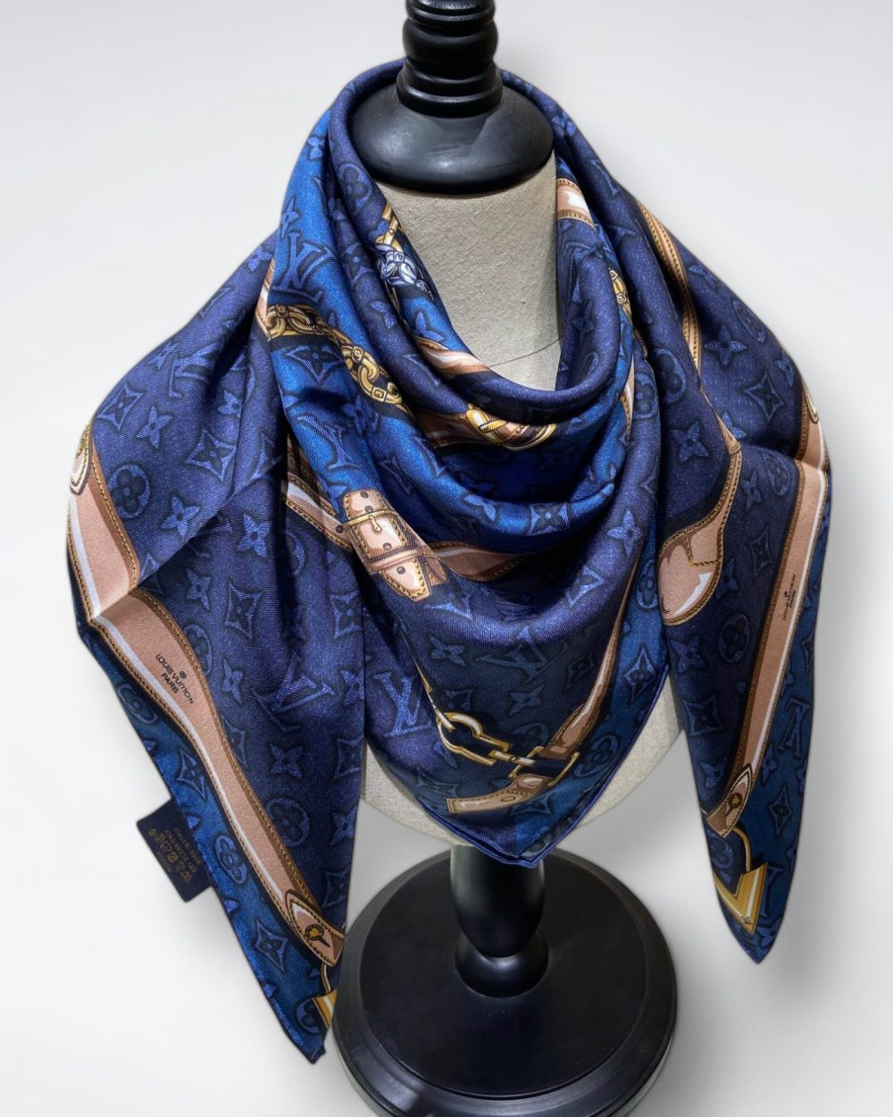 M78097 Denimgram Confidential Square 90