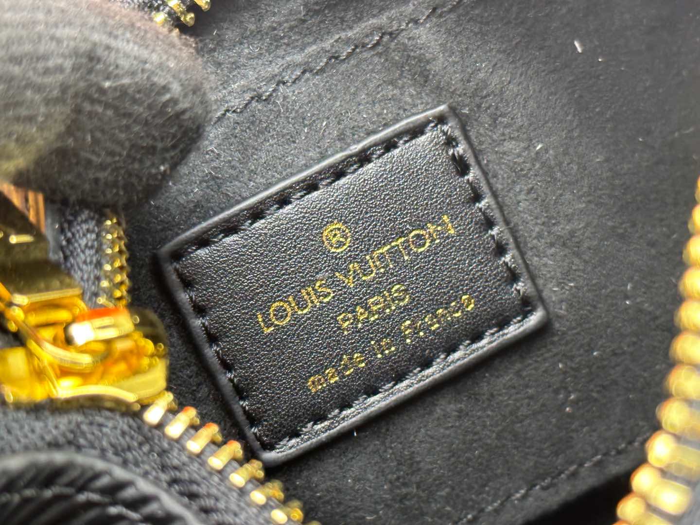 1:1 Replica Louis Vuitton LV x Tm Marellini Epi Luxury Bag For Women M13099 - 19 cm - Image 9