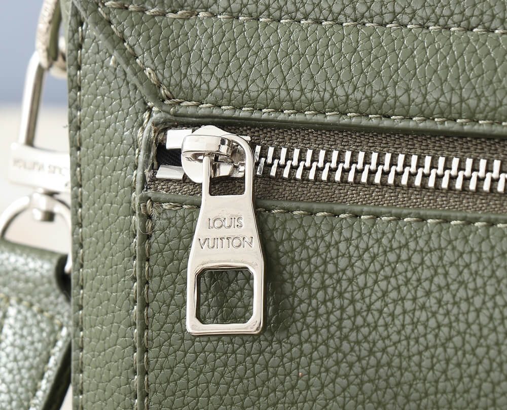 1:1 Replica Louis Vuitton LV Messenger LV Aerogram Luxury Bag For Women M25125 - 22 cm