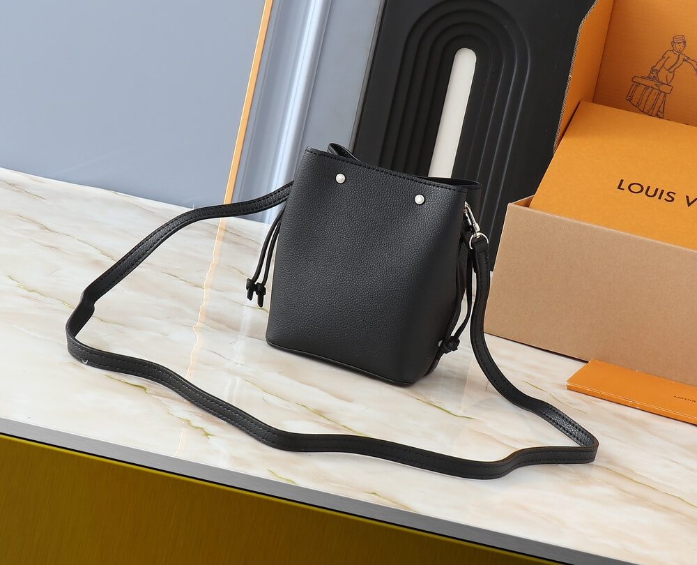 1:1 Replica Louis Vuitton LV NANO LOCKME BUCKET Black Luxury Bag For Women M68709 - 16 cm