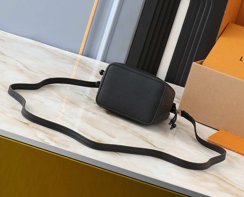 1:1 Replica Louis Vuitton LV NANO LOCKME BUCKET Black Luxury Bag For Women M68709 - 16 cm