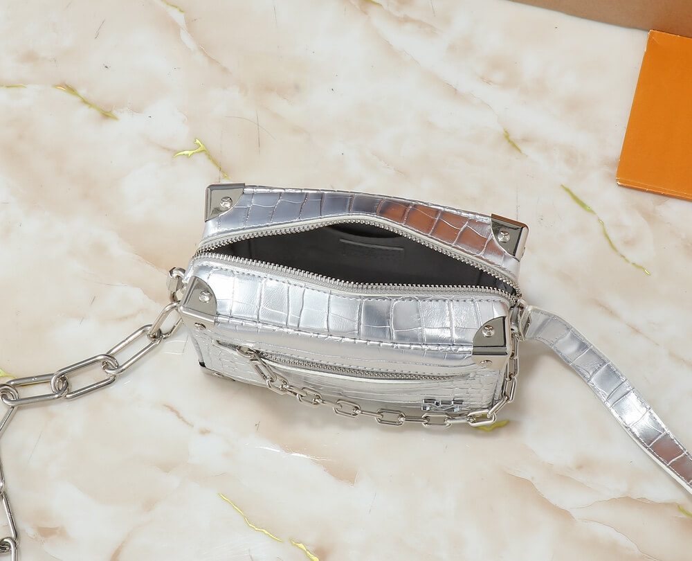 1:1 Replica Louis Vuitton LV Soft Trunk Taurillon Monogram 4 Luxury Bag For Women M57702 M44480 M68906 M44735 - 18.5 cm