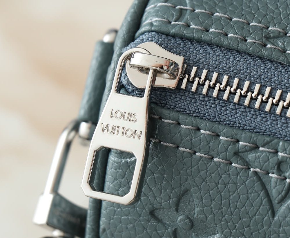 1:1 Replica Louis Vuitton LV Keepall Bandouliere 25 Taurillon Monogram Luxury Bag For Women M13866 - 25 cm