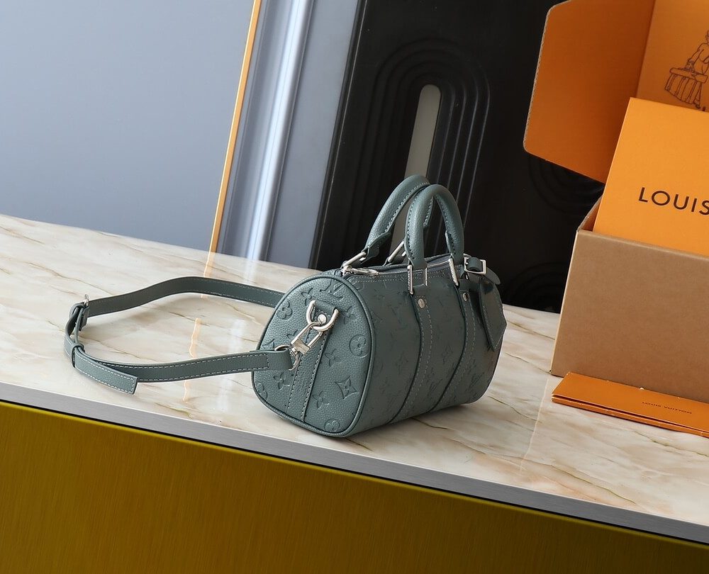 1:1 Replica Louis Vuitton LV Keepall Bandouliere 25 Taurillon Monogram Luxury Bag For Women M13866 - 25 cm