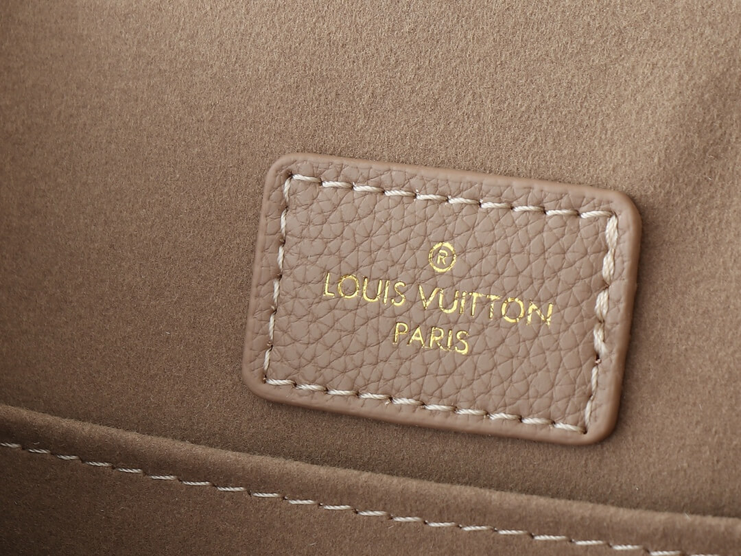 1:1 Replica Louis Vuitton LV Backup Bicolor Monogram Empreinte Leather Luxury Bag For Women - 22cm - Image 9