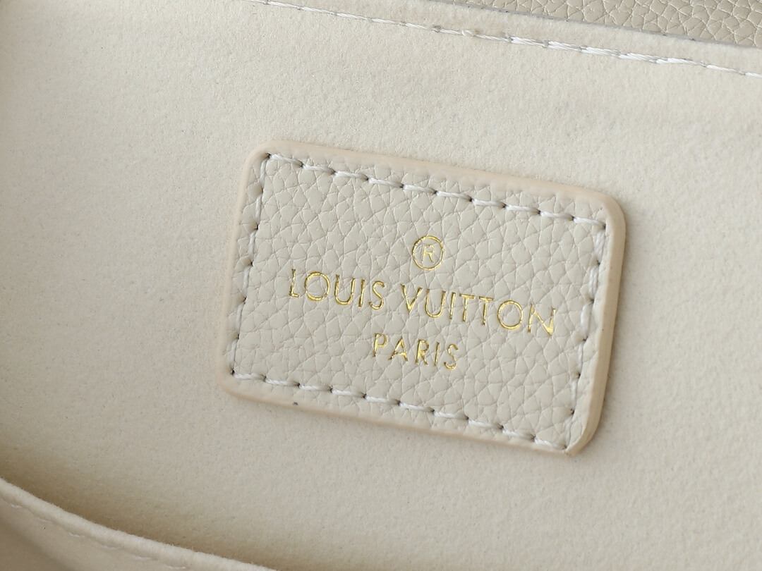 1:1 Replica Louis Vuitton LV Backup Bicolor Monogram Empreinte Leather Luxury Bag For Women M47106 - 22cm - Image 9