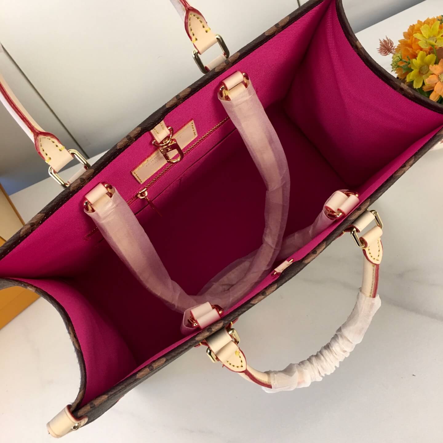 1:1 Replica Louis Vuitton LV OnTheGo MM Luxury Bag M44571 ONTHEGO - 35cm - Image 8