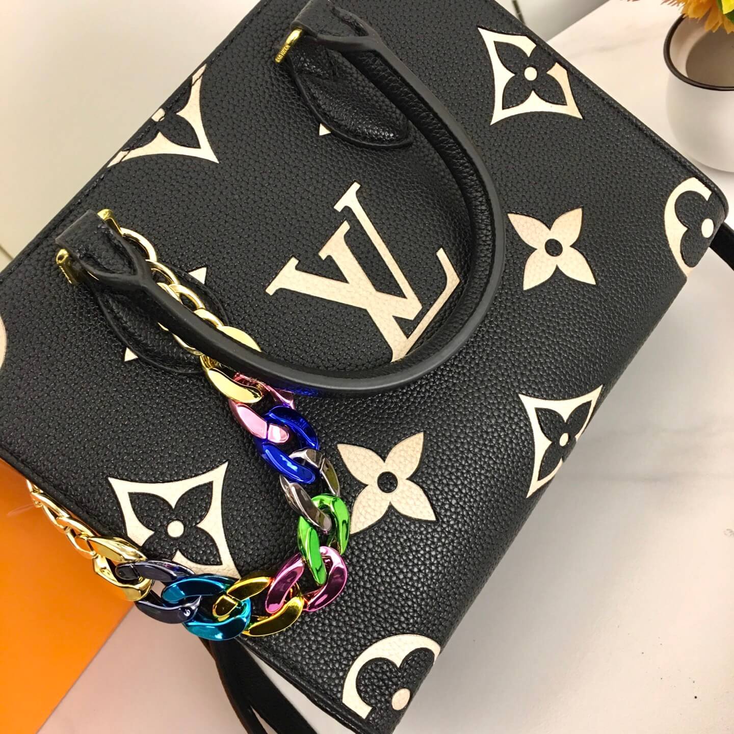 1:1 Replica Louis Vuitton LV OnTheGo PM Luxury Bag M46839/M45038/M45039ONTHEGO 3 - 25cm - Image 3