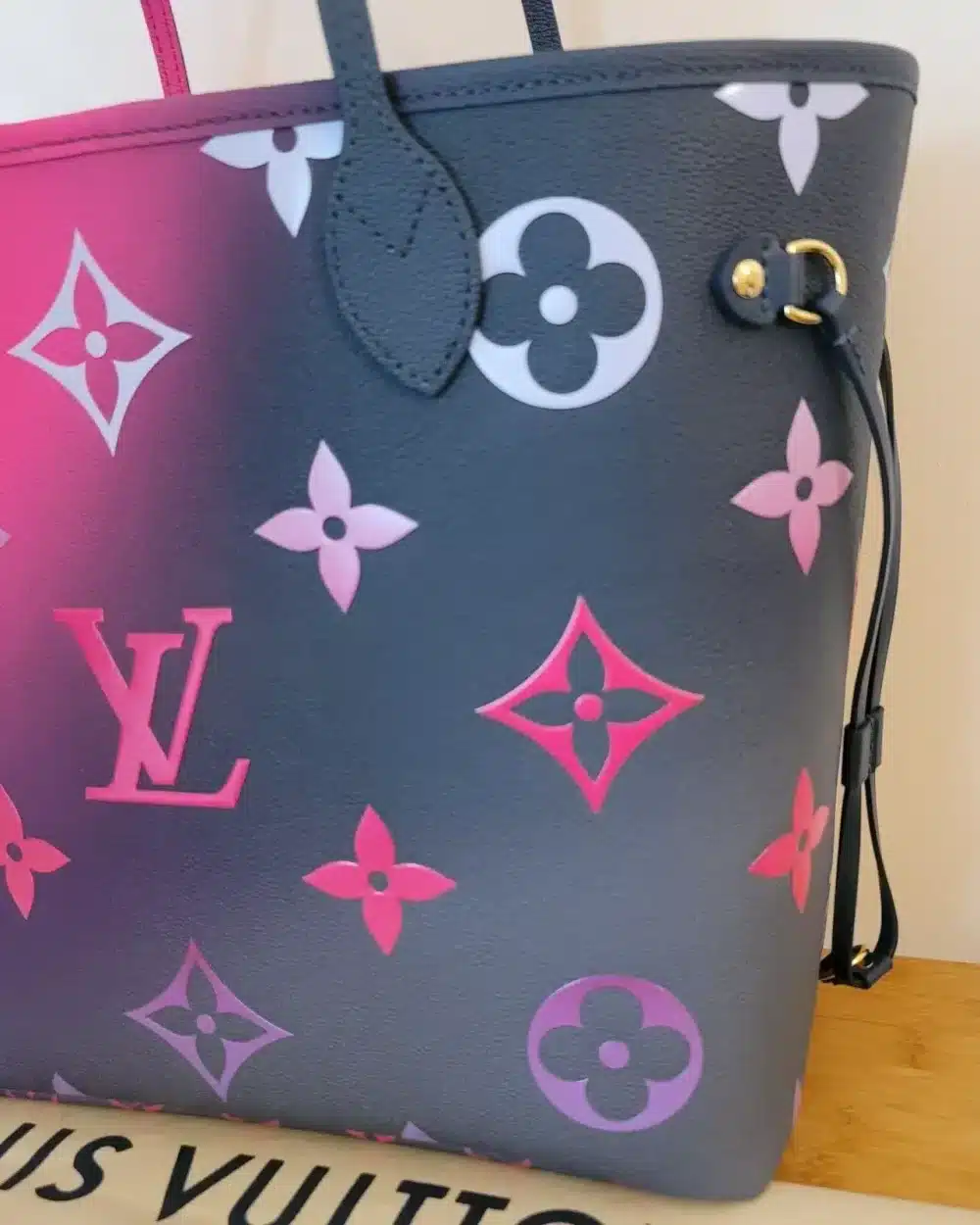 1:1 Replica Louis Vuitton LV Midnight Fuschia Neverfull MM Monogram Luxury Bag For Women - 31cm/ 12.3in