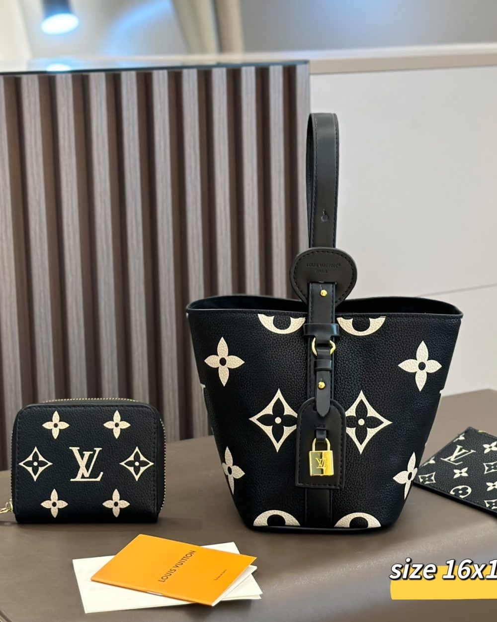 DBS-LC1005- All In BB Handbag Deal