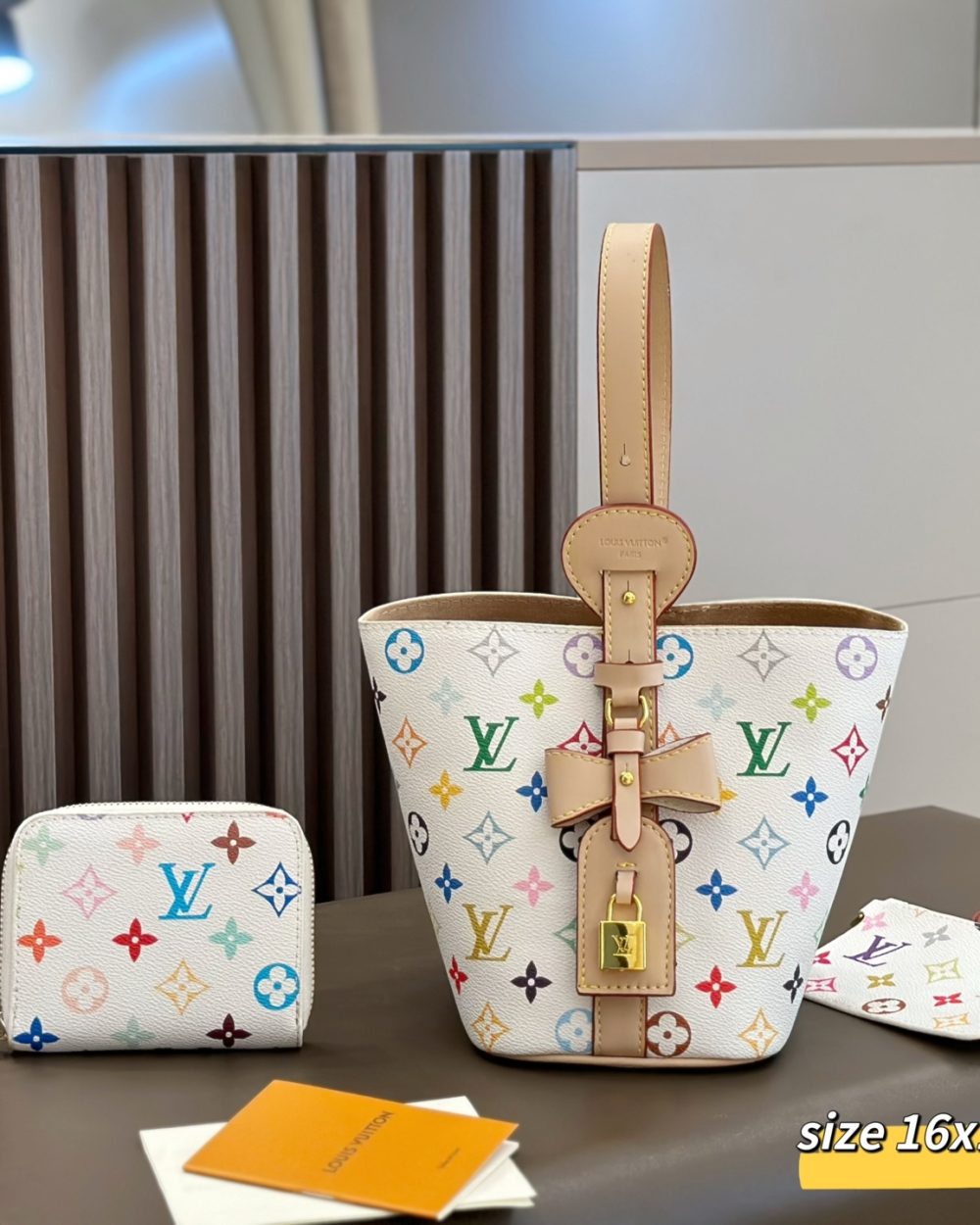 DBS-LC1006- All In BB Handbag Deal