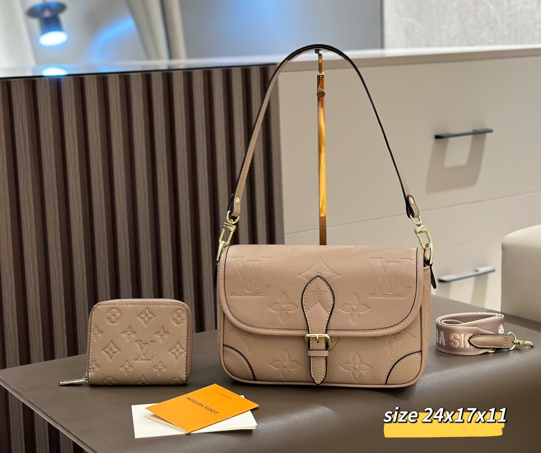 DBS-LC1008- Diane Handbag Deal - Image 2