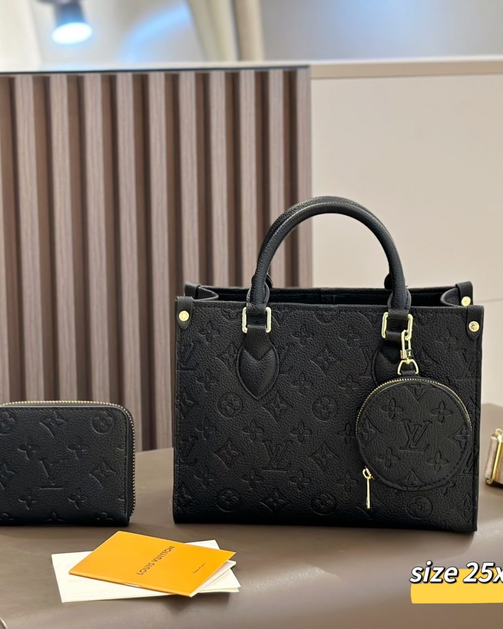 DBS-LC1032 - Onthego PM Handbag Deal