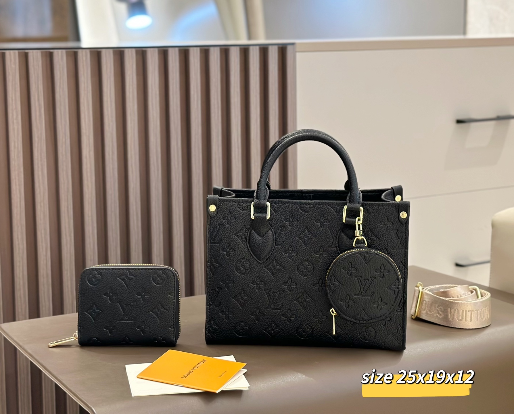 DBS-LC1032 - Onthego PM Handbag Deal - Image 2