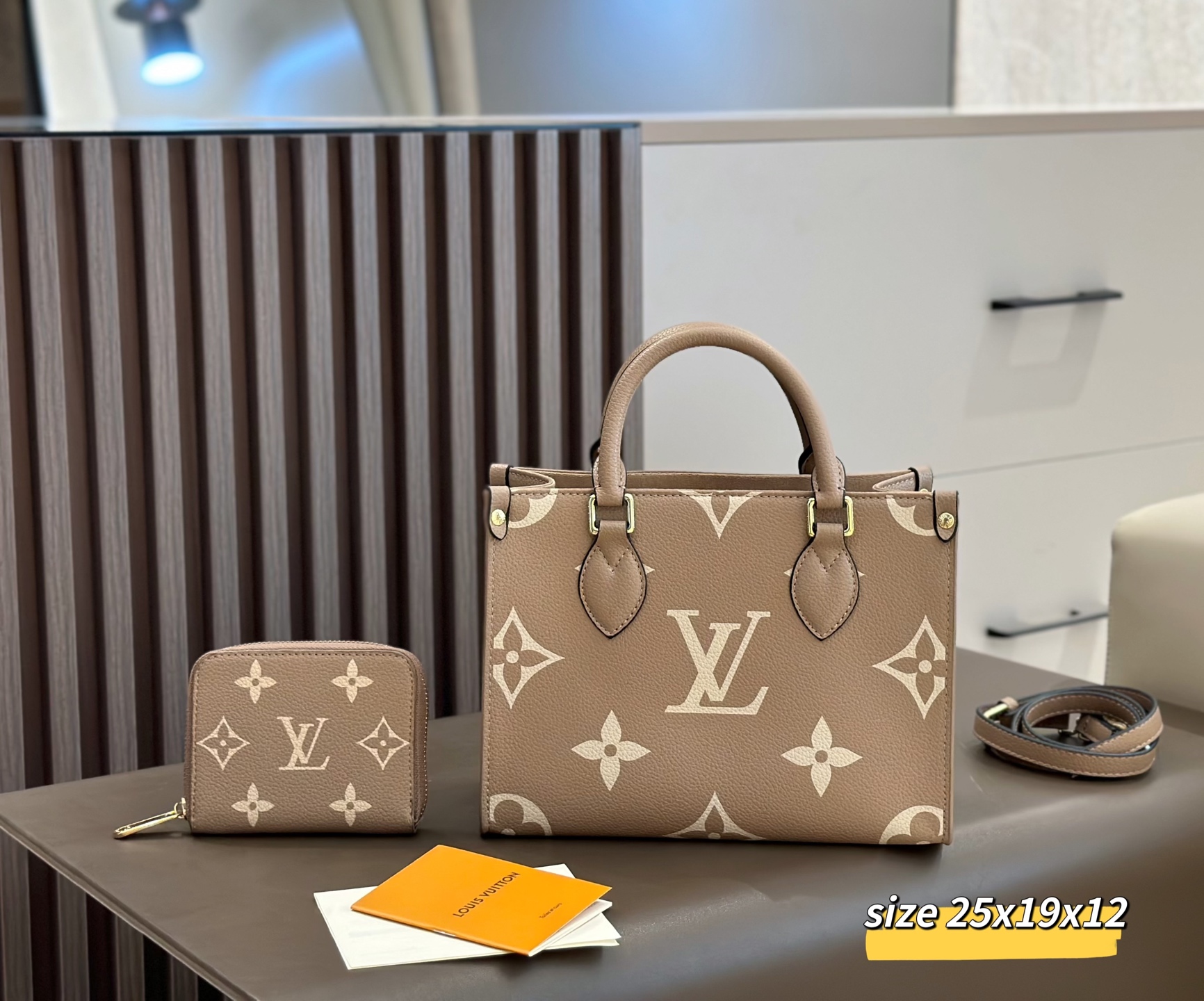 DBS-LC1043 - Onthego PM Handbag Deal - Image 2