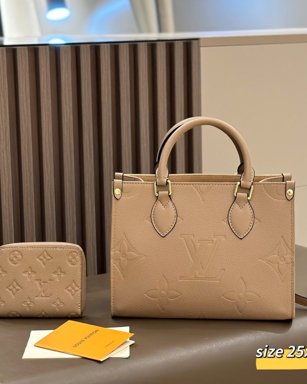 DBS-LC1044 - Onthego PM Handbag Deal