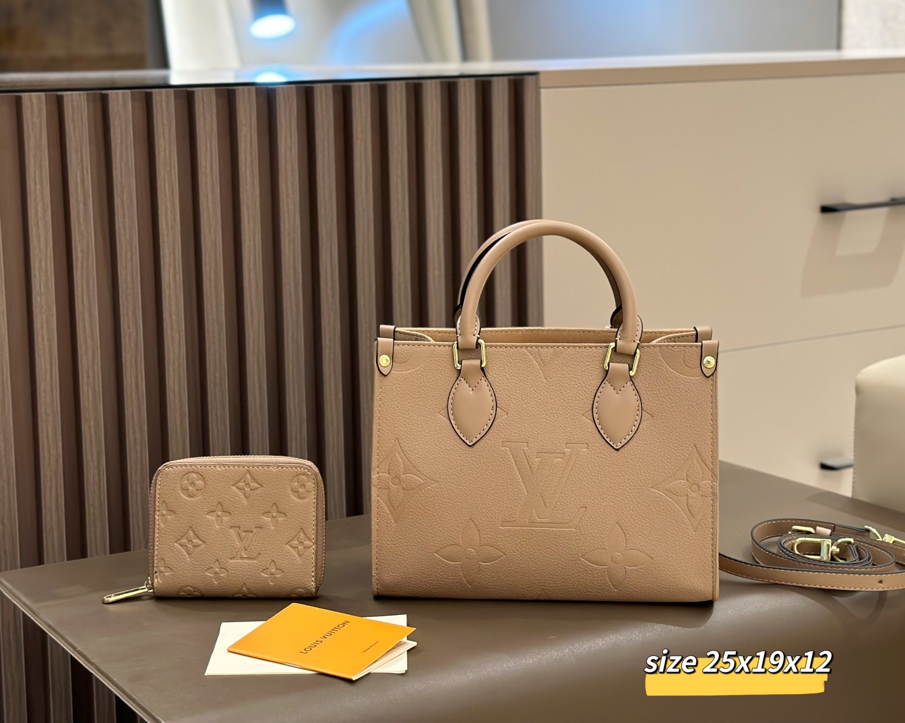 DBS-LC1044 - Onthego PM Handbag Deal - Image 2