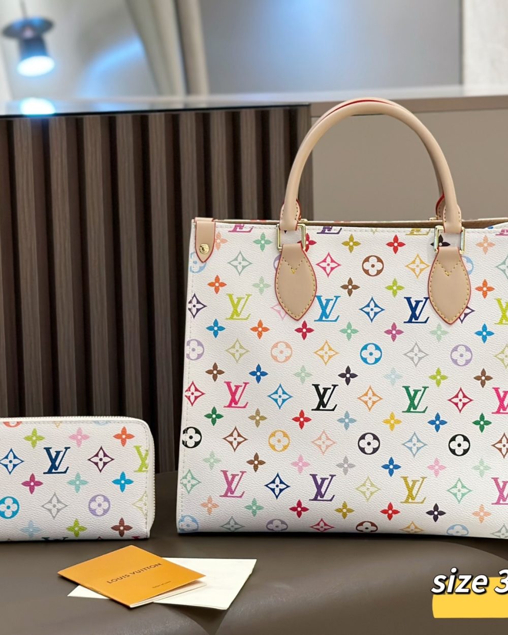 DBS-LC1052 - Onthego MM Handbag Deal