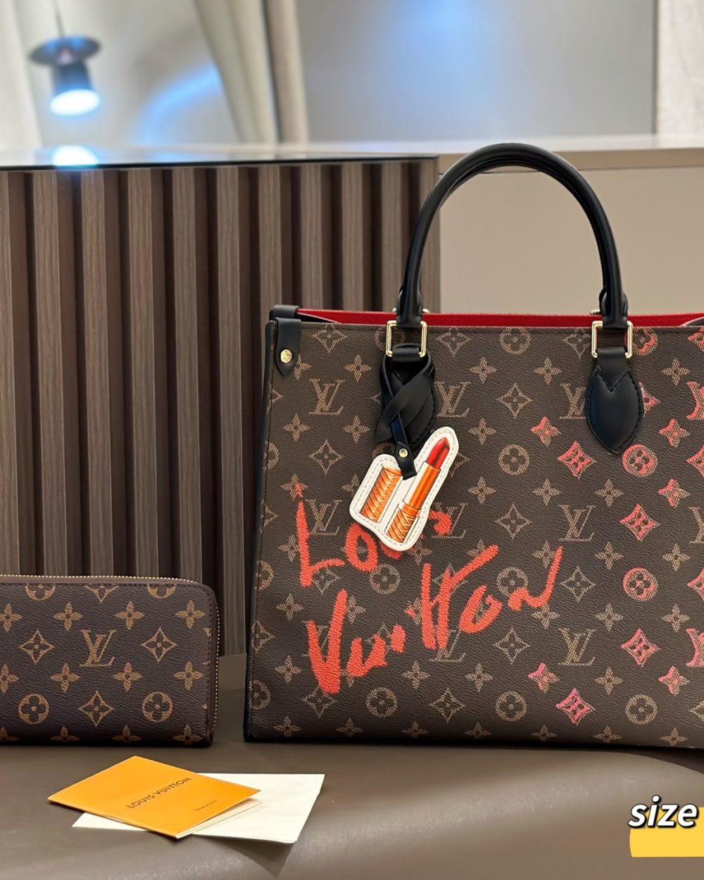 DBS-LC1053 - Onthego MM Handbag Deal