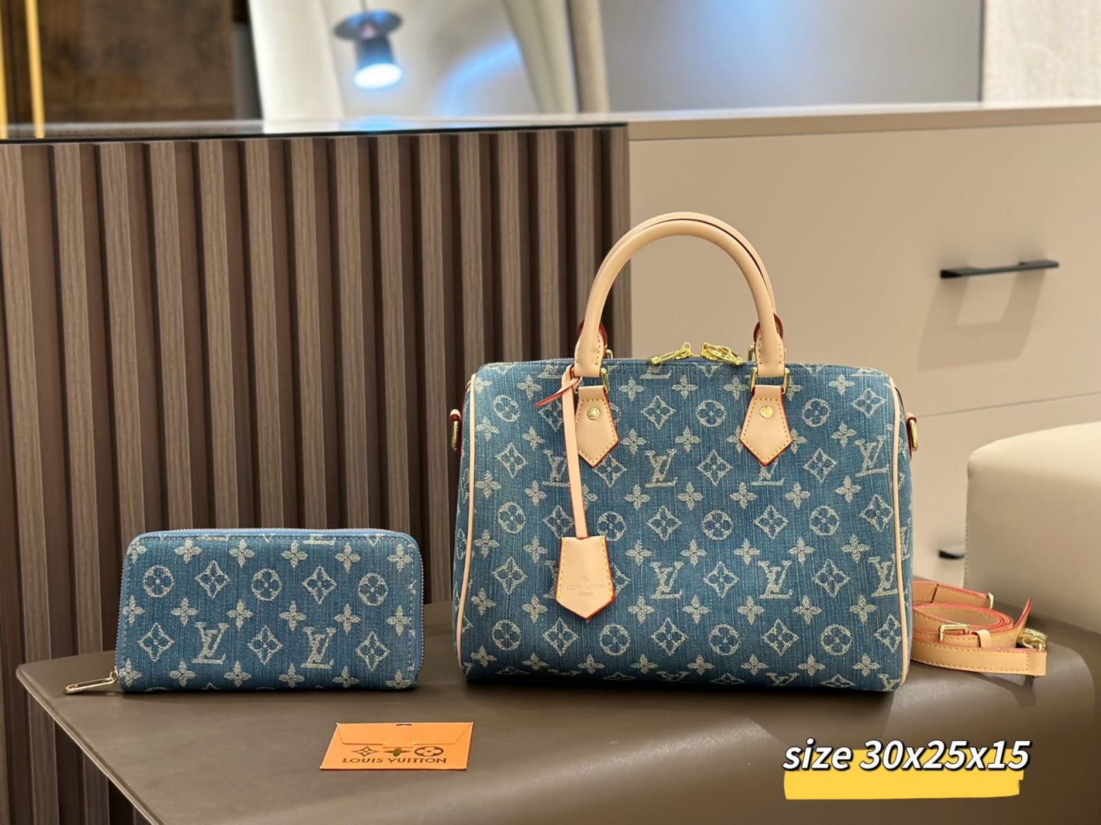 DBS-LC1062- Speedy 30 Handbag Deal - Image 4