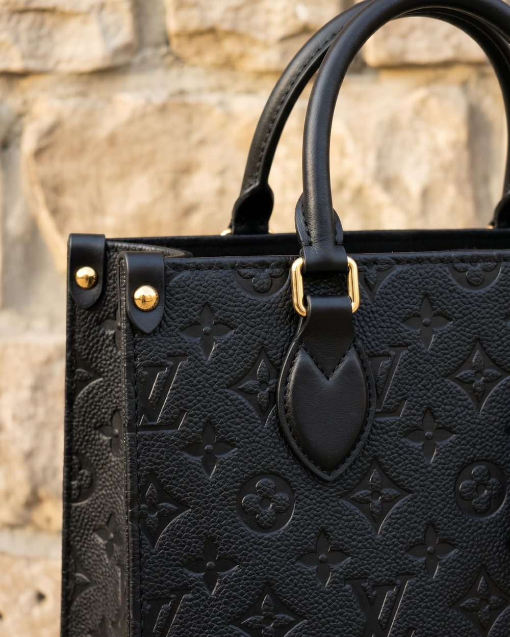 DBS-LC1032 - Onthego PM Handbag Deal