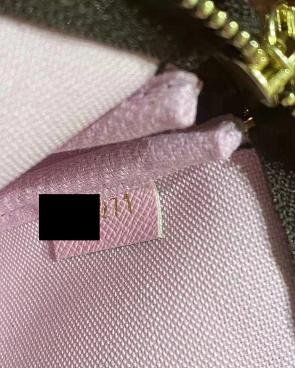 AAA Replica Louis Vuitton LV CHRISTMAS LIMITED 2021 MINI POCHETTE ACCESSORIES
